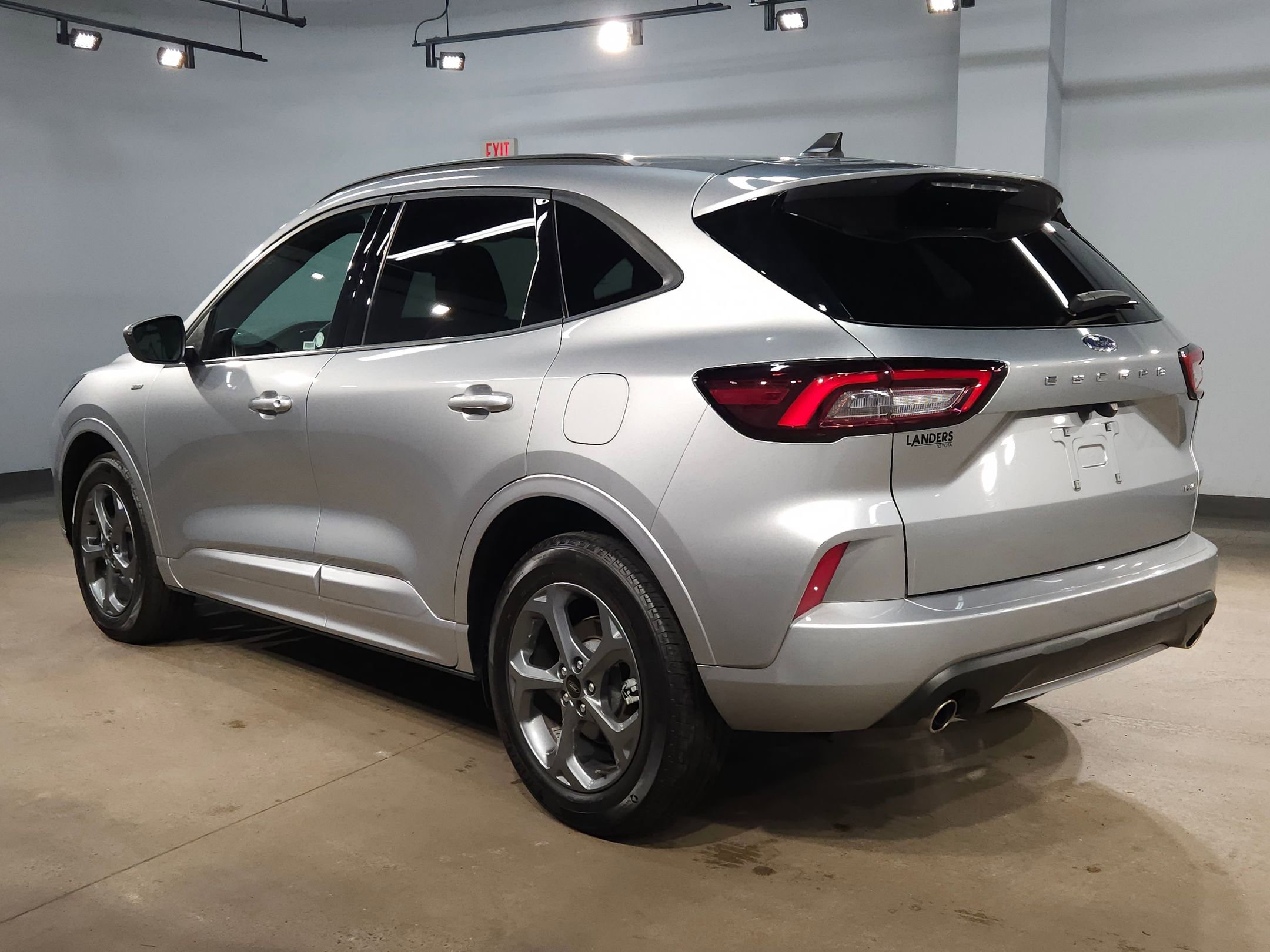 Used 2024 Ford Escape ST-Line AWD/4WD image 5