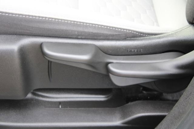 Used 2021 Chevrolet Equinox LS image 28