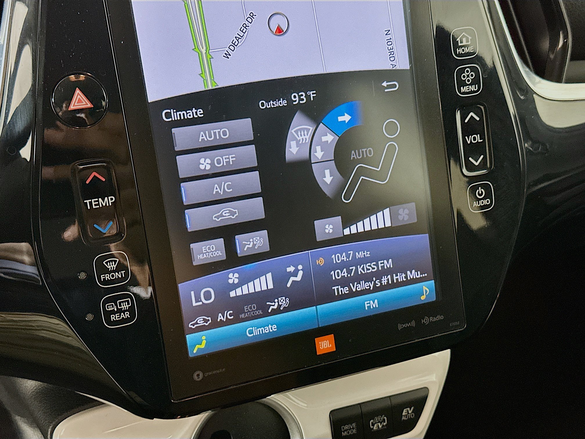 Used 2017 Toyota Prius Prime Advanced FWD image 24