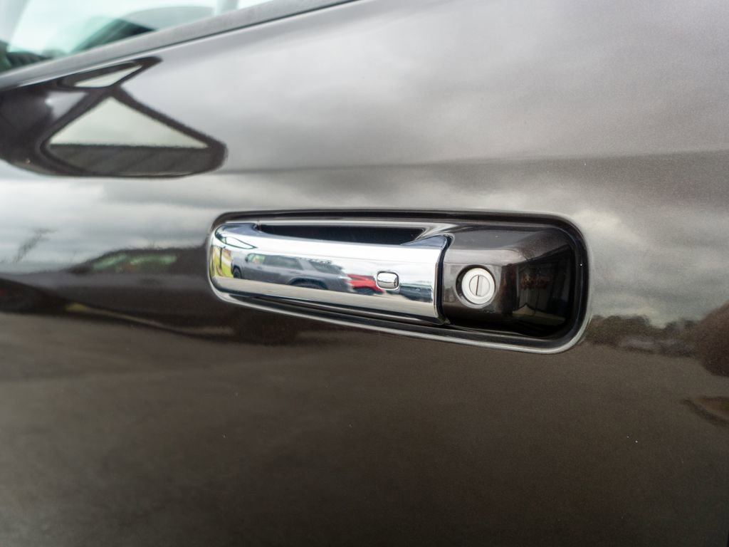 Used 2016 RAM 1500 Laramie w/ Convenience Group image 10