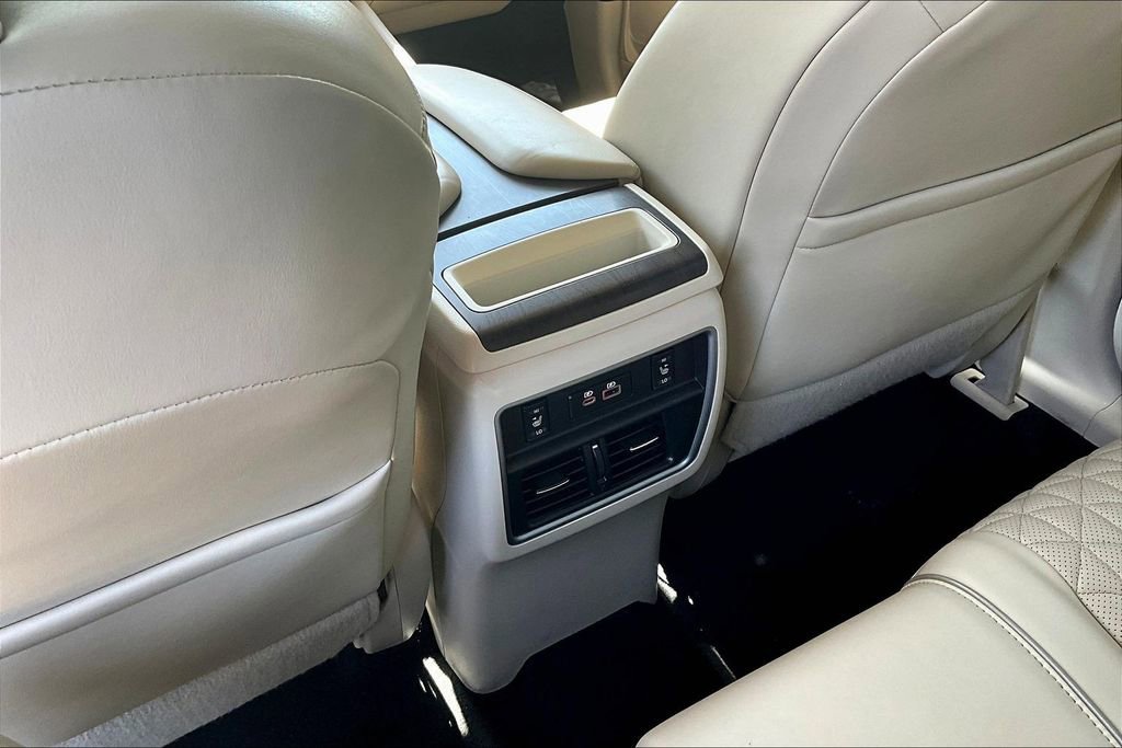 Used 2019 Nissan Murano Platinum w/ Cargo Package FWD image 12