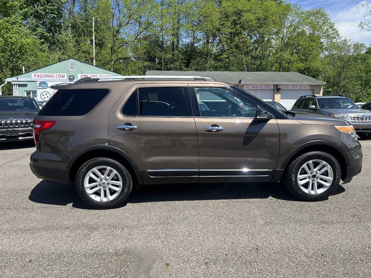 Used 2015 Ford Explorer XLT w/ Equipment Group 201A FWD image 3