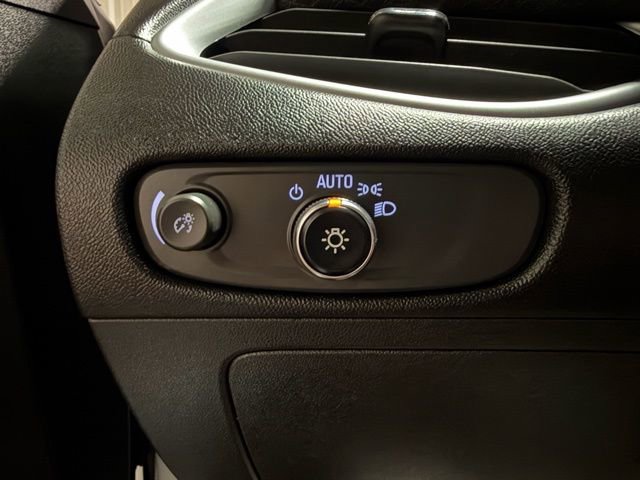 Used 2023 Chevrolet Malibu LT FWD image 35