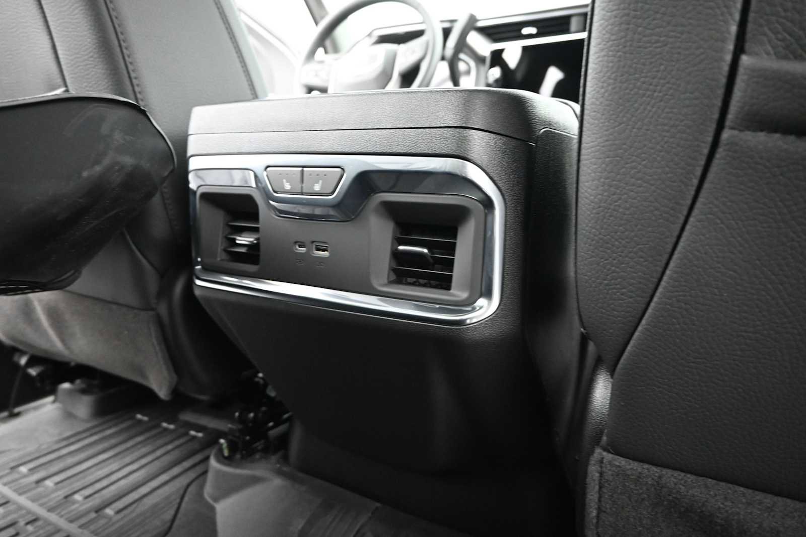 New 2026 GMC Sierra 2500 Denali w/ Denali Reserve Package AWD/4WD image 25