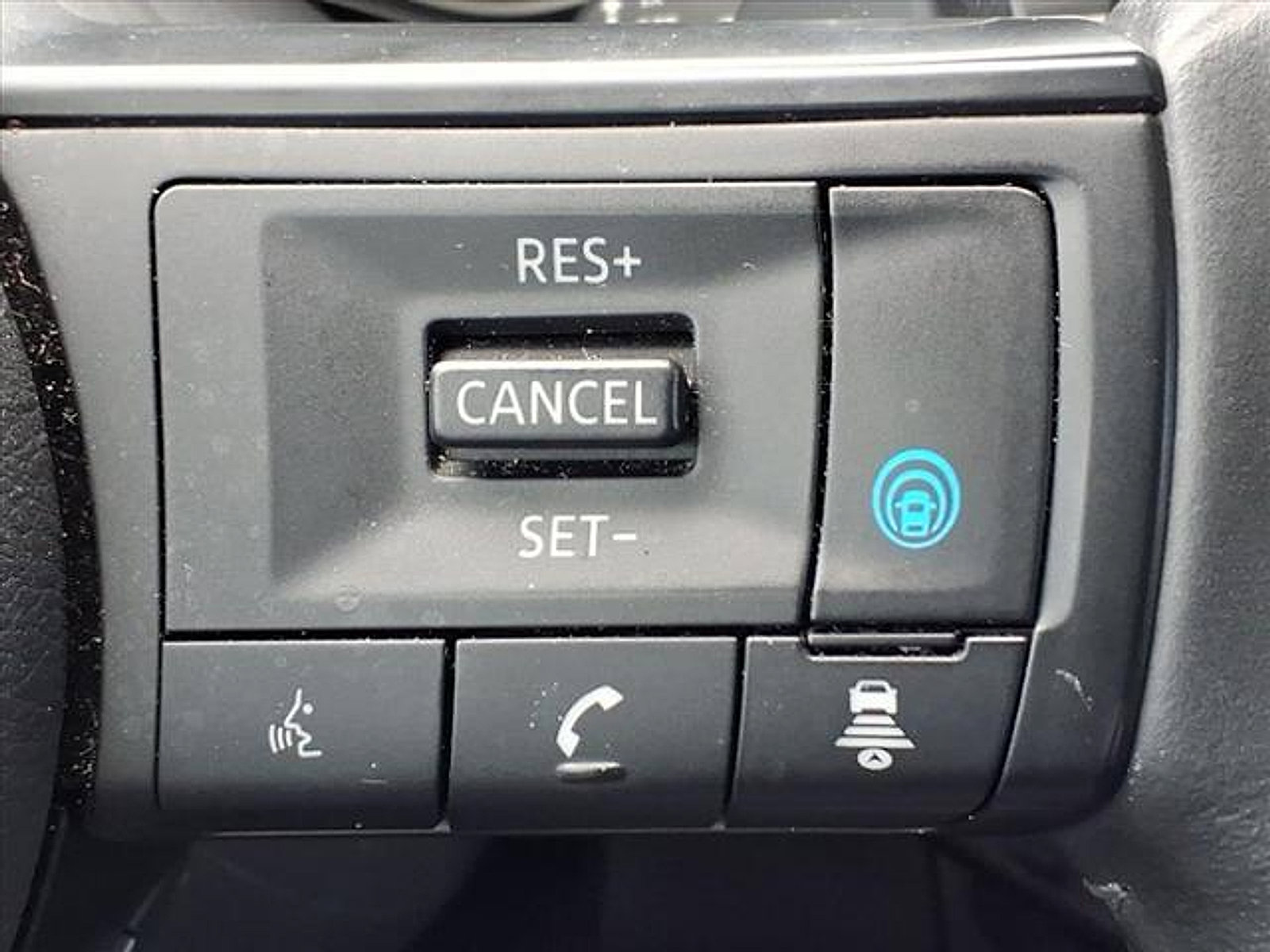 Certified 2024 Nissan Pathfinder SV image 37