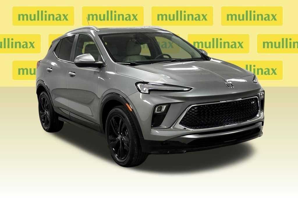 Used 2025 Buick Encore GX Sport Touring image 2