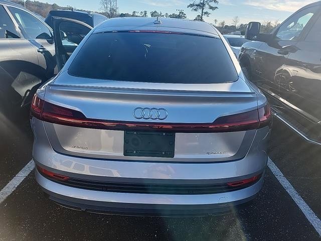 Used 2021 Audi e-tron Premium Plus w/ Premium Plus Package image 2