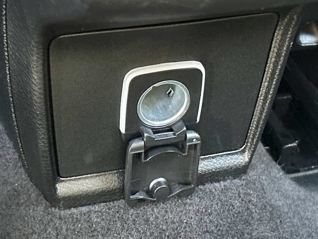 Used 2023 Jeep Compass Latitude AWD/4WD image 19