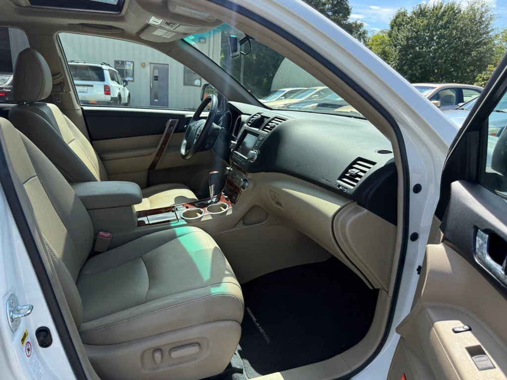 Used 2012 Toyota Highlander Limited image 15