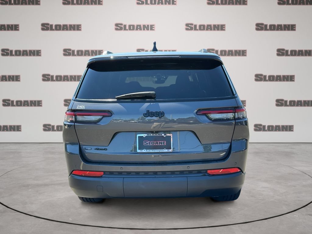 Used 2022 Jeep Grand Cherokee L Laredo AWD/4WD image 4