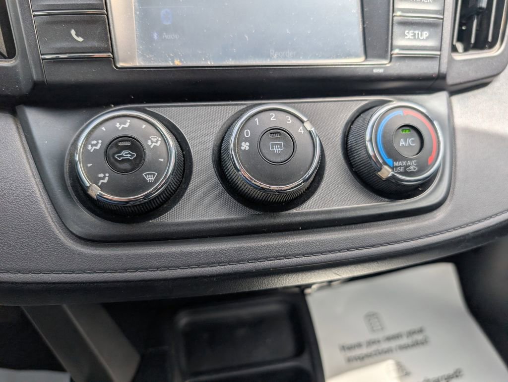 Used 2016 Toyota RAV4 LE image 15
