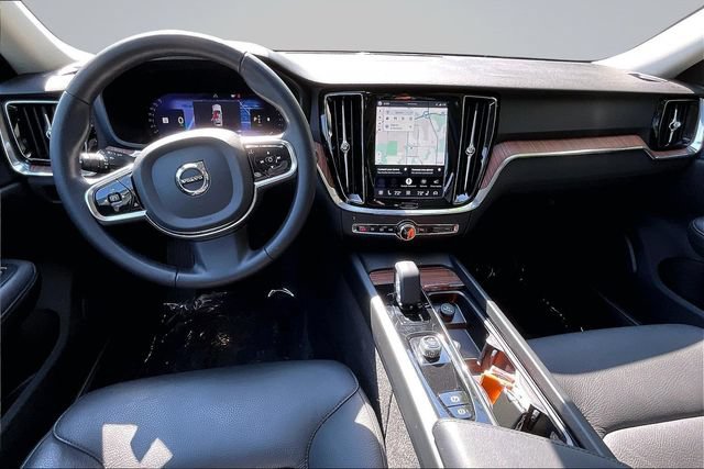 Certified 2024 Volvo V60 B5 Cross Country Plus AWD/4WD image 18