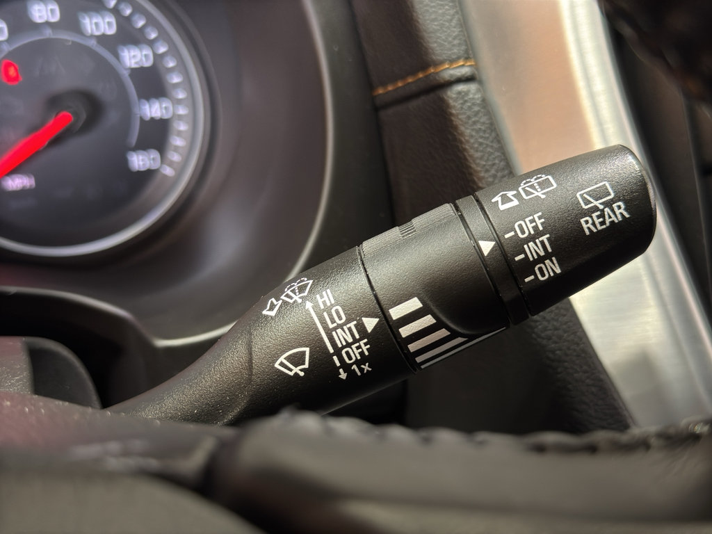 Used 2020 GMC Terrain SLE image 28