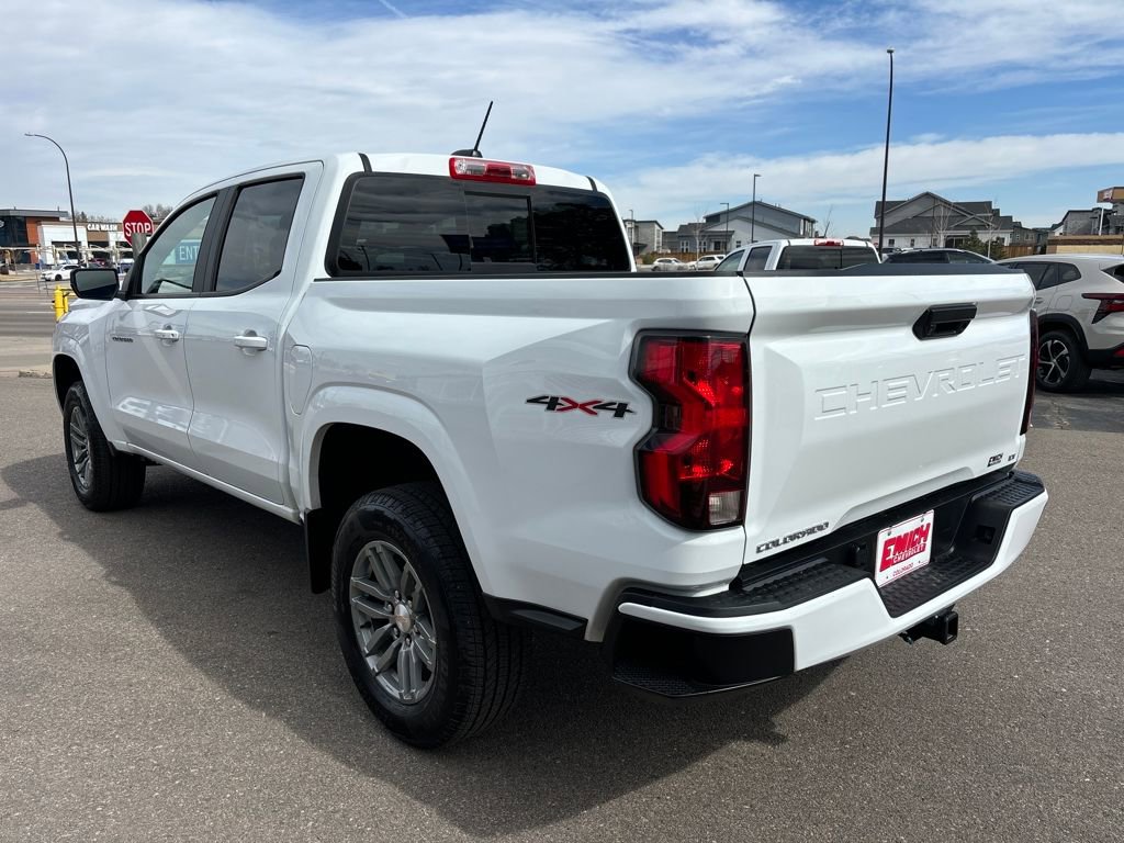 Used 2024 Chevrolet Colorado LT w/ LT Convenience Package image 3