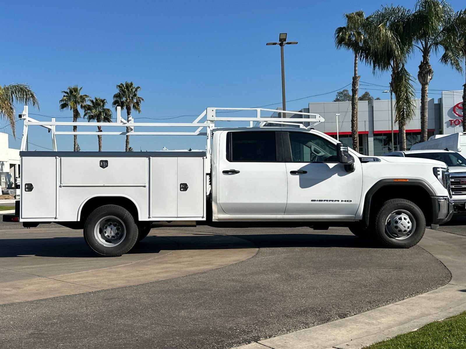 New 2025 GMC Sierra 3500 Pro w/ Convenience Package RWD image 3