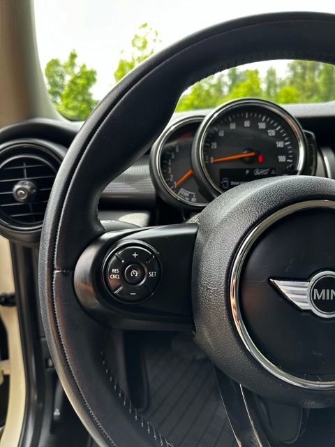 Used 2018 MINI Cooper 2-Door Hardtop FWD image 21