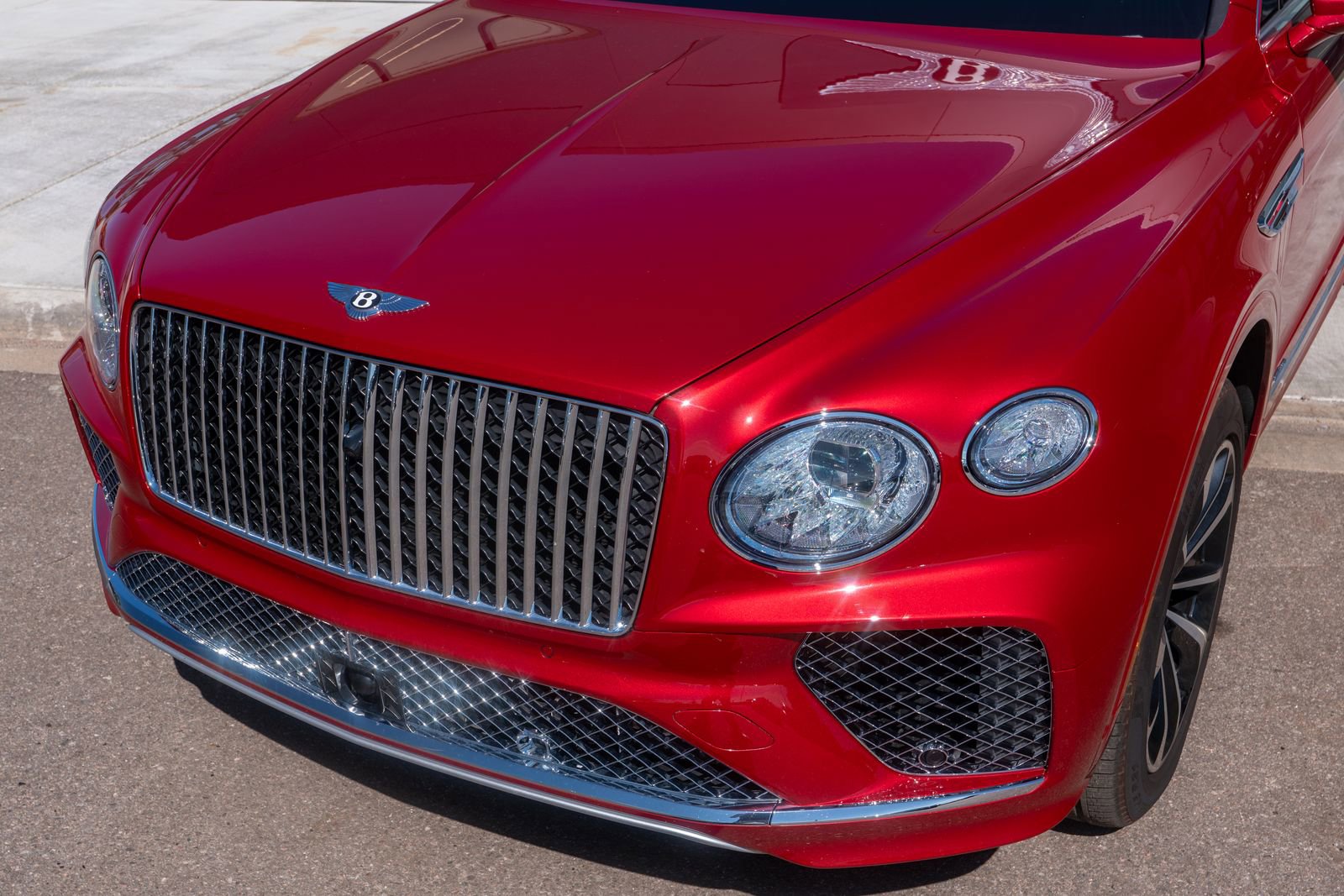 Certified 2024 Bentley Bentayga Extended Wheelbase image 6