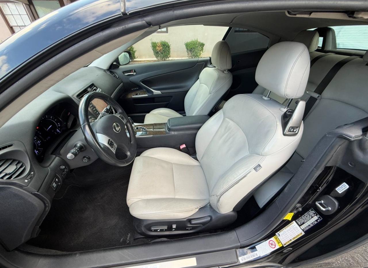Used 2011 Lexus IS 350C w/ Luxury Pkg RWD image 13