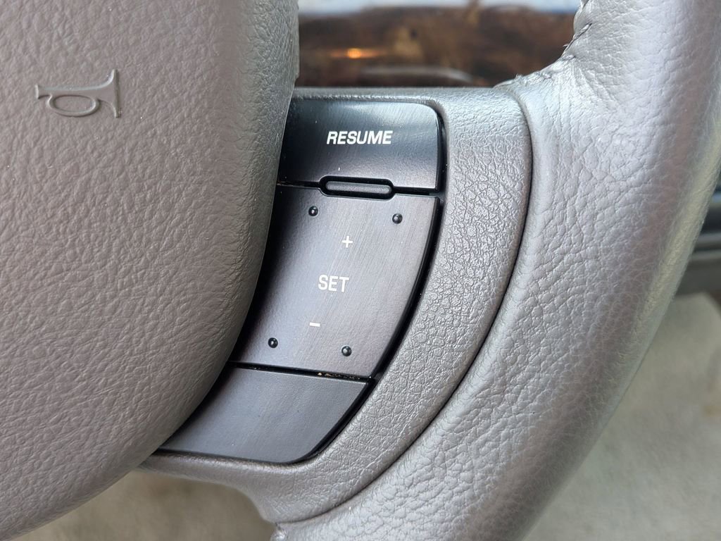 Used 2010 Mercury Grand Marquis LS image 19