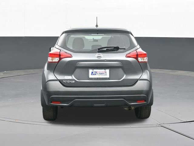 Used 2019 Nissan Kicks S image 11
