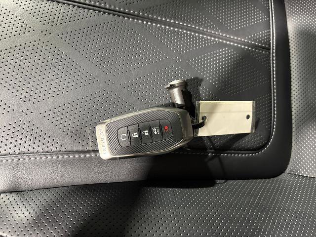 Certified 2025 INFINITI QX80 Sensory image 29