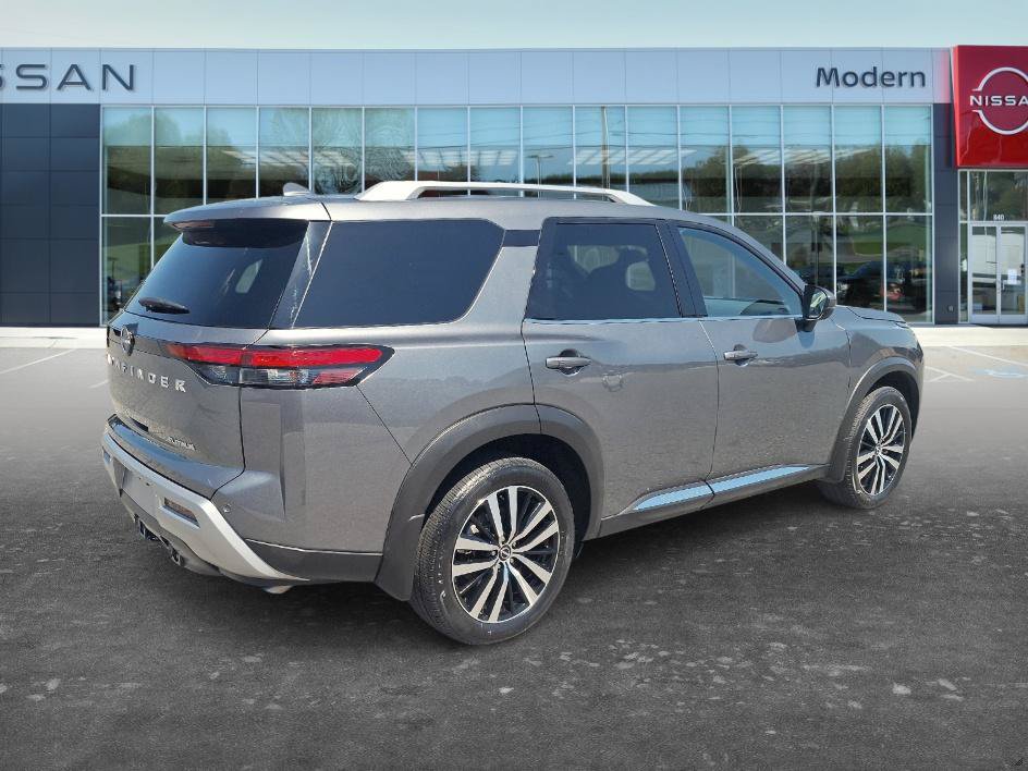 Used 2025 Nissan Pathfinder Platinum w/ Cargo Package FWD image 5