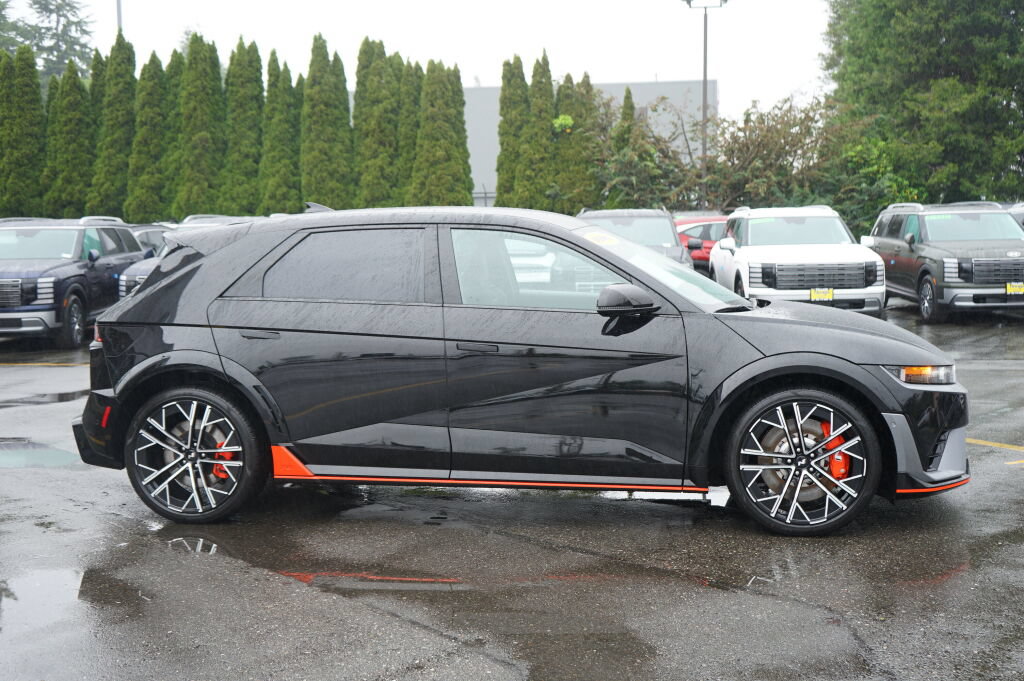 Used 2025 Hyundai Ioniq 5 N AWD/4WD image 4