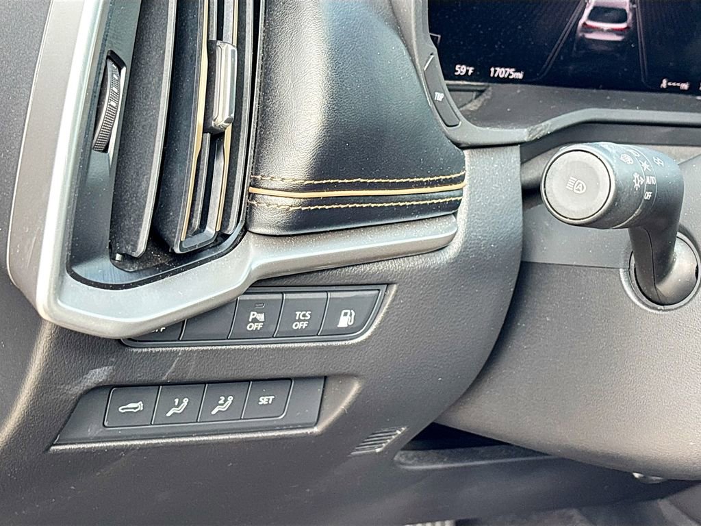 Used 2024 MAZDA CX-90 Plug-In Hybrid w/ Premium Plus image 10