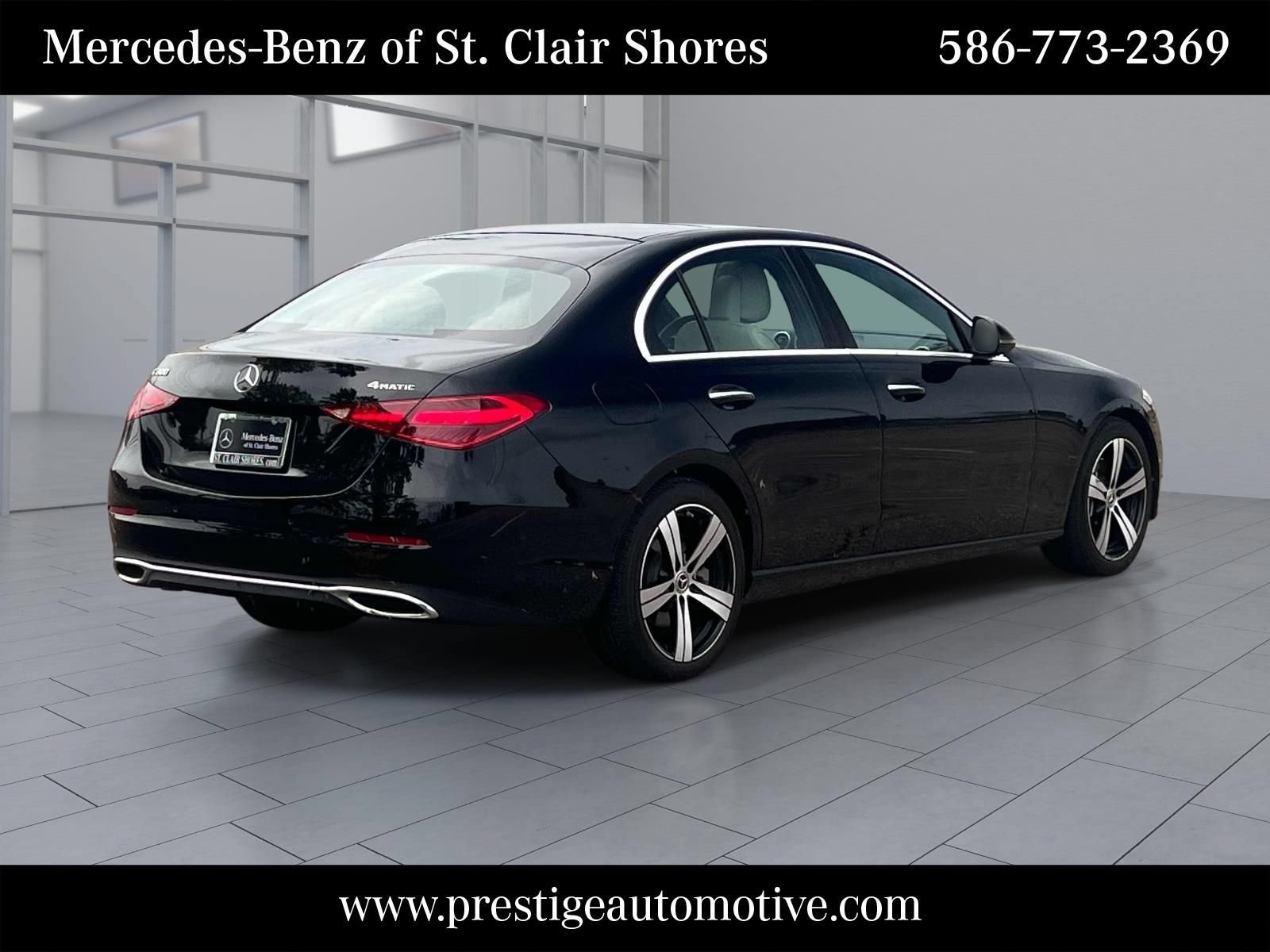 Used 2025 Mercedes-Benz C 300 4MATIC Sedan image 5