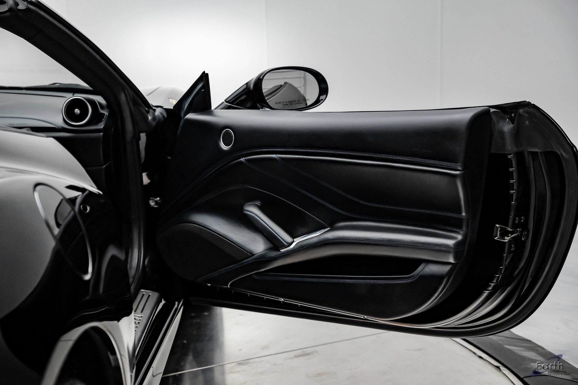 Used 2016 Ferrari California T image 82