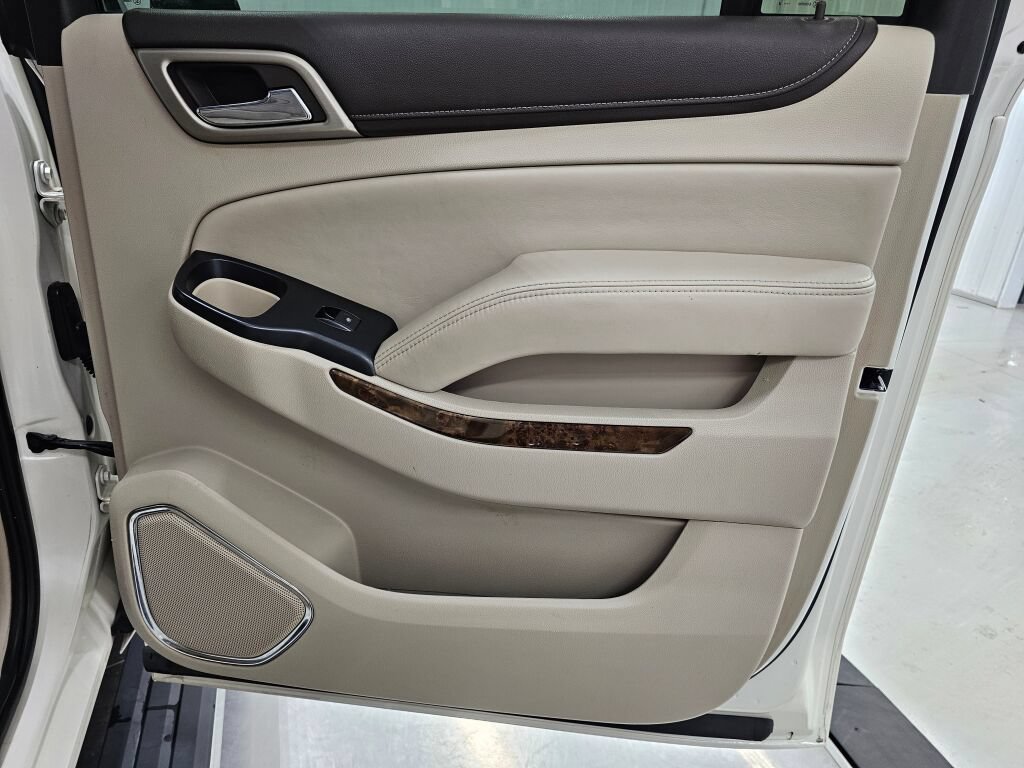 Used 2015 GMC Yukon XL Denali w/ Touring Package RWD image 37