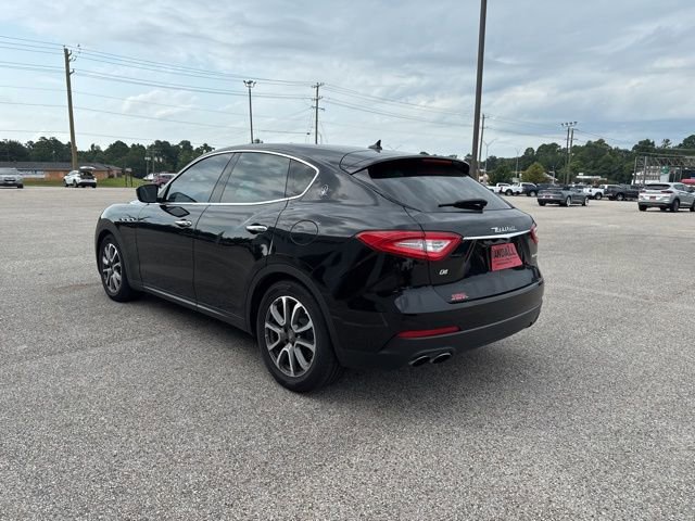 Used 2018 Maserati Levante image 5