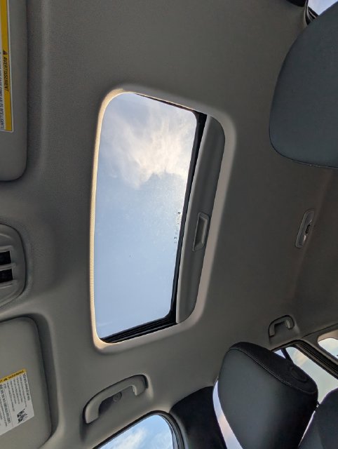 New 2026 Chevrolet Trax LT w/ Sunroof Package FWD image 23