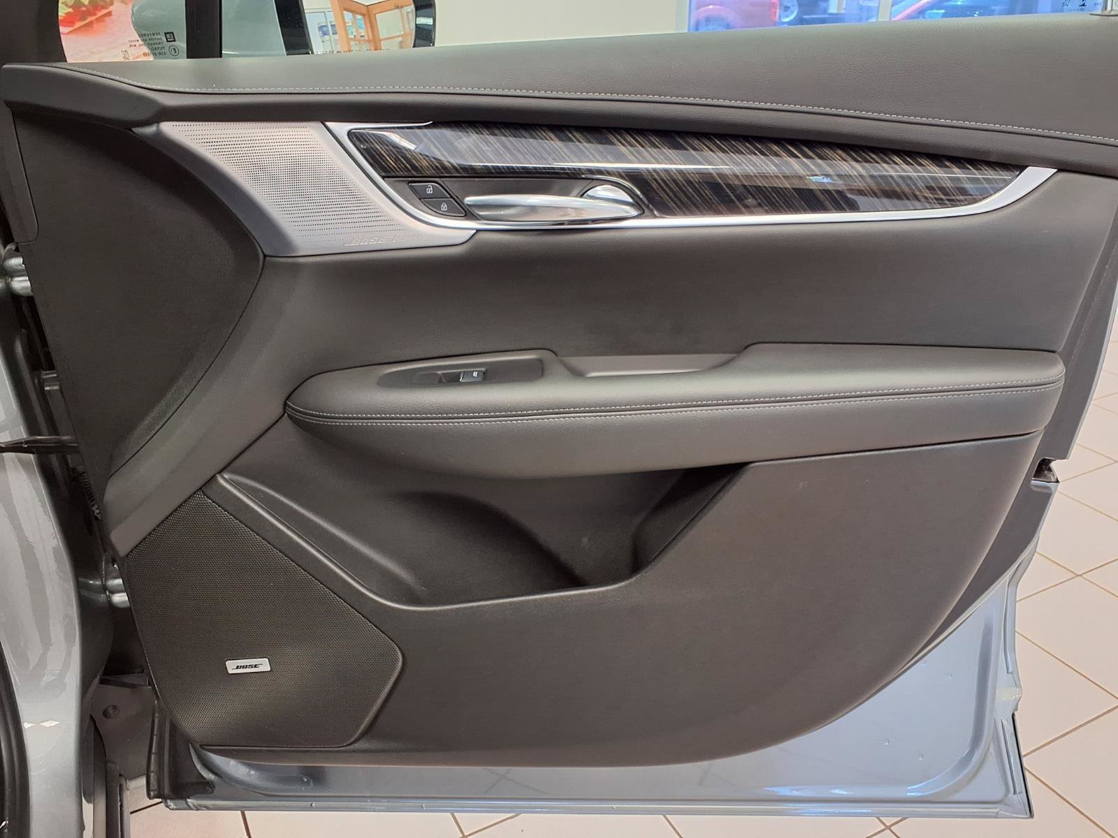 Certified 2025 Cadillac XT6 Premium Luxury FWD image 12