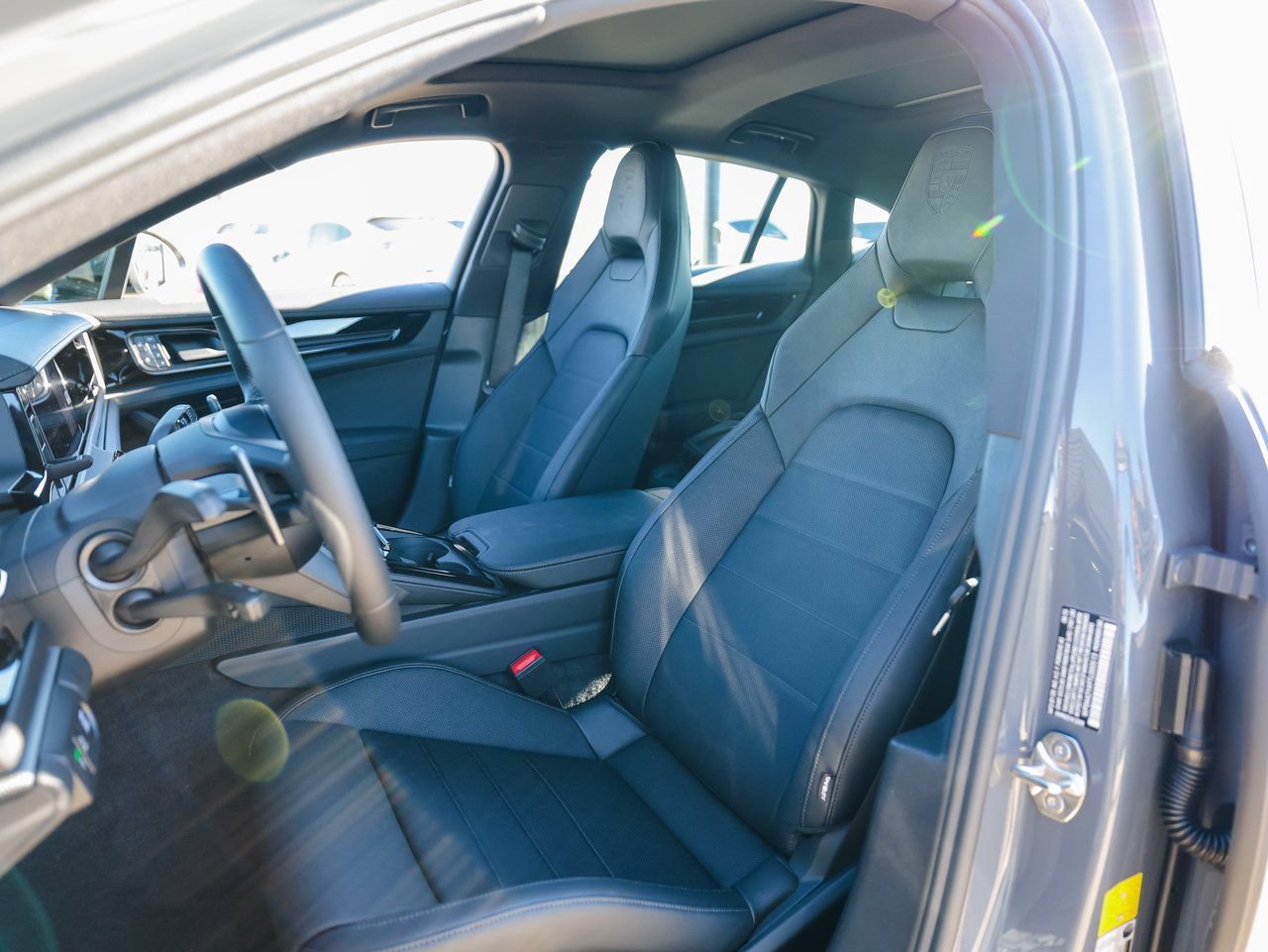 Used 2026 Porsche Panamera RWD image 5
