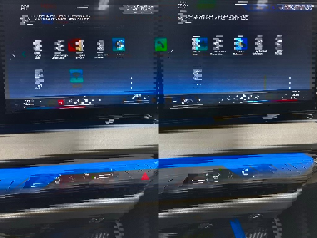 Used 2025 BMW X3 xDrive30i w/ M Sport Package image 32