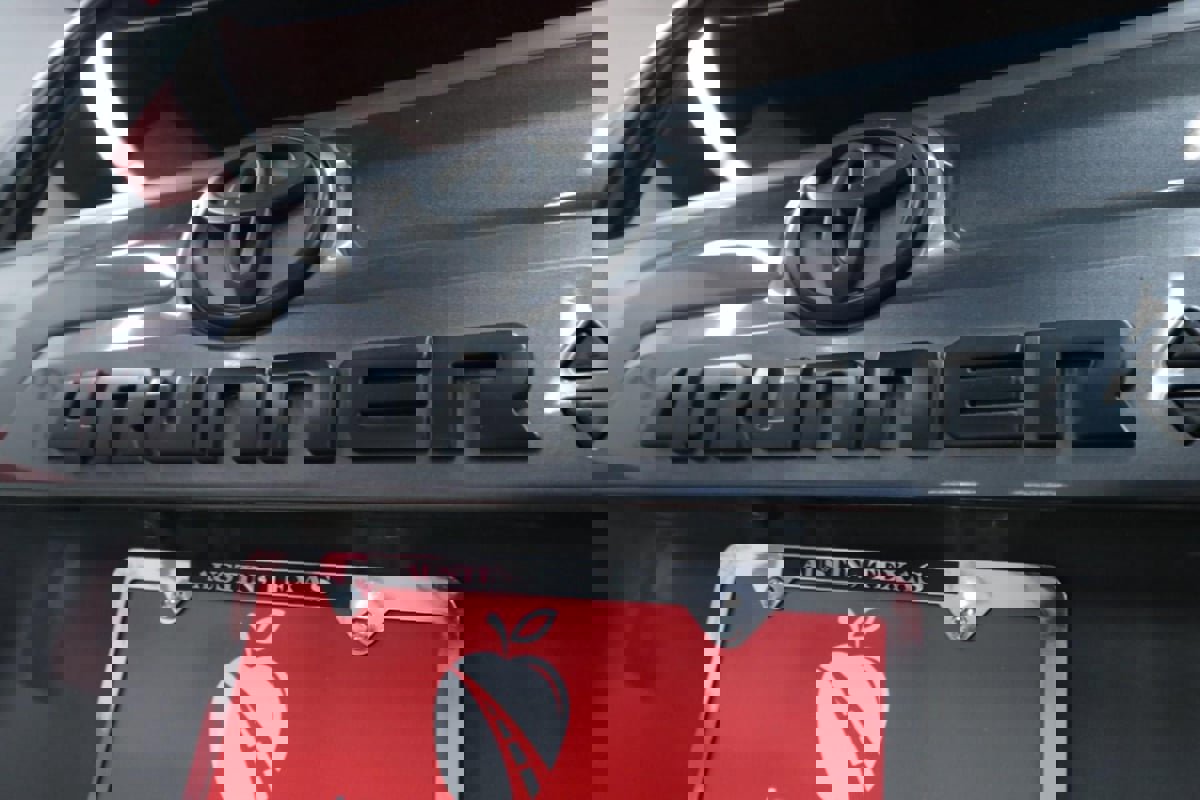 Used 2021 Toyota 4Runner SR5 Premium w/ Moonroof Package image 29