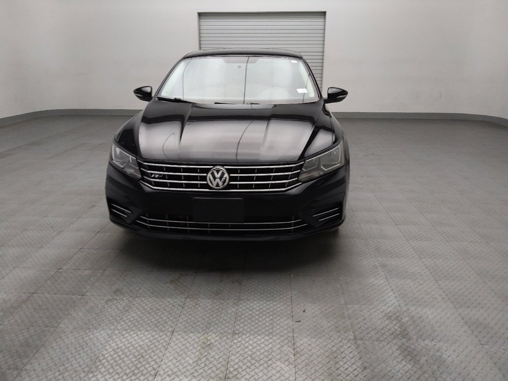 Used 2018 Volkswagen Passat 2.0T R-Line FWD image 15