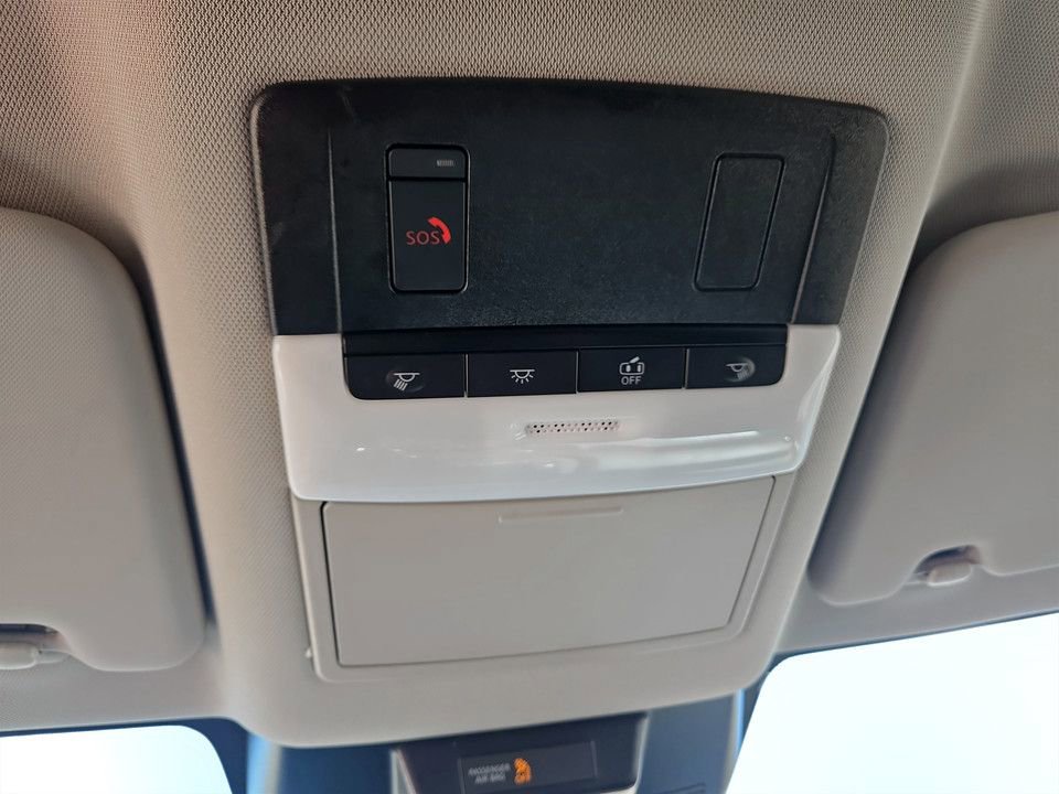 Used 2024 Nissan Rogue SV image 24