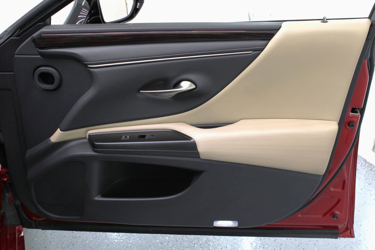 Used 2019 Lexus ES 350 w/ Accessory Package 2 image 49