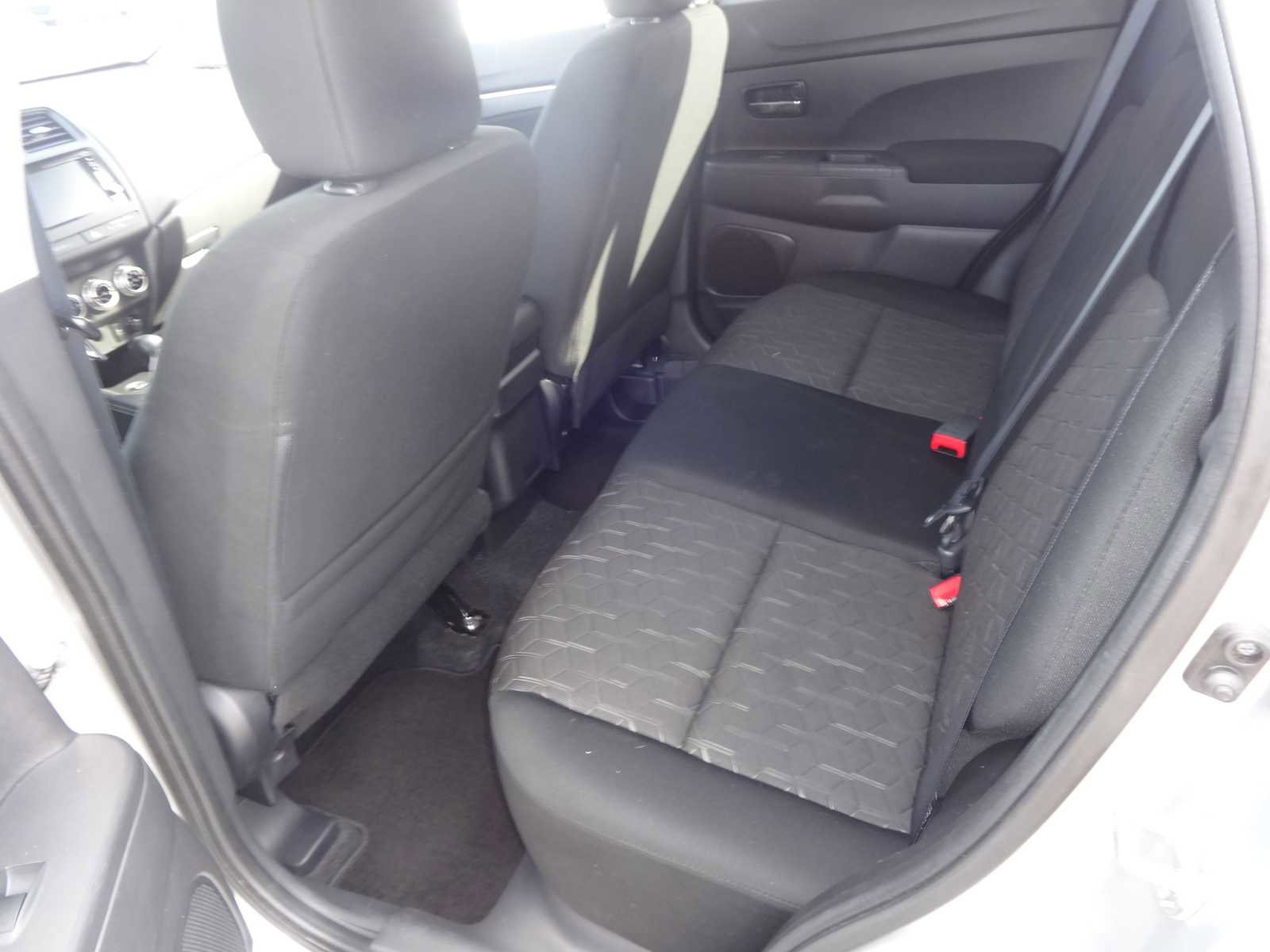 Used 2024 Mitsubishi Outlander Sport ES image 10