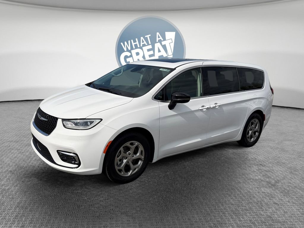 Used 2024 Chrysler Pacifica Limited FWD image 8