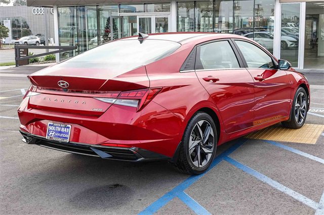 Certified 2023 Hyundai Elantra Limited image 6