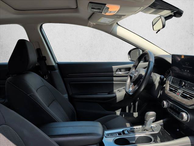 Used 2024 Nissan Altima 2.5 SV w/ SV Premium Package FWD image 27