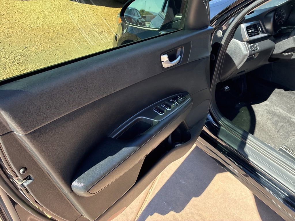 Used 2019 Kia Optima S FWD image 21