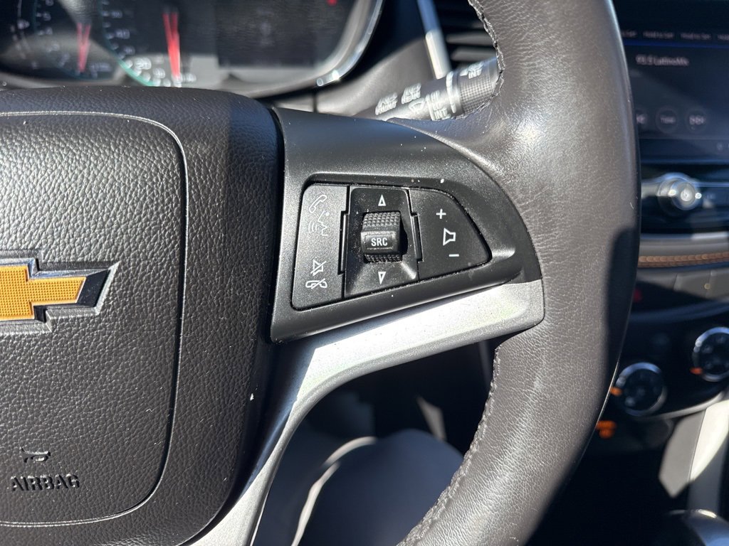 Certified 2021 Chevrolet Trax LT w/ Driver Confidence Package image 25