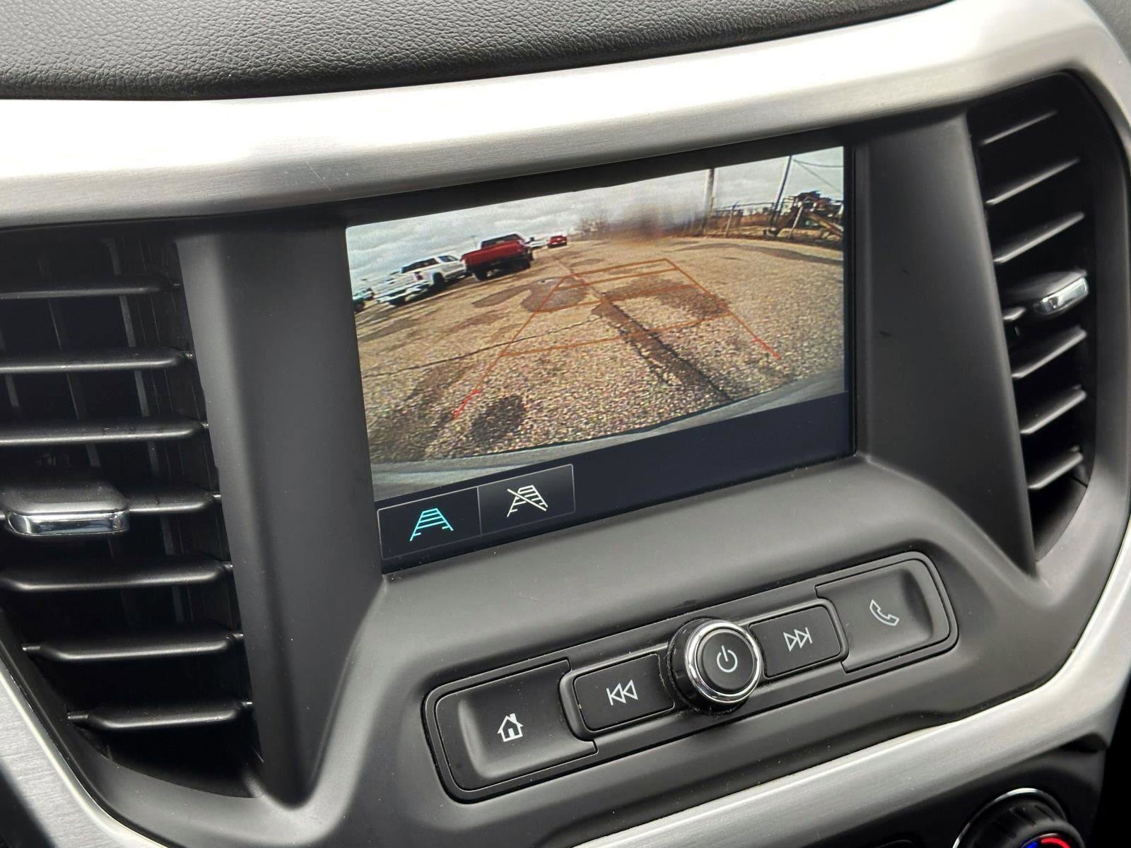 Used 2019 GMC Acadia SLE image 24