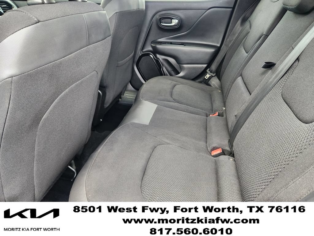 Used 2018 Jeep Renegade Altitude w/ Popular Equipment Group FWD image 29