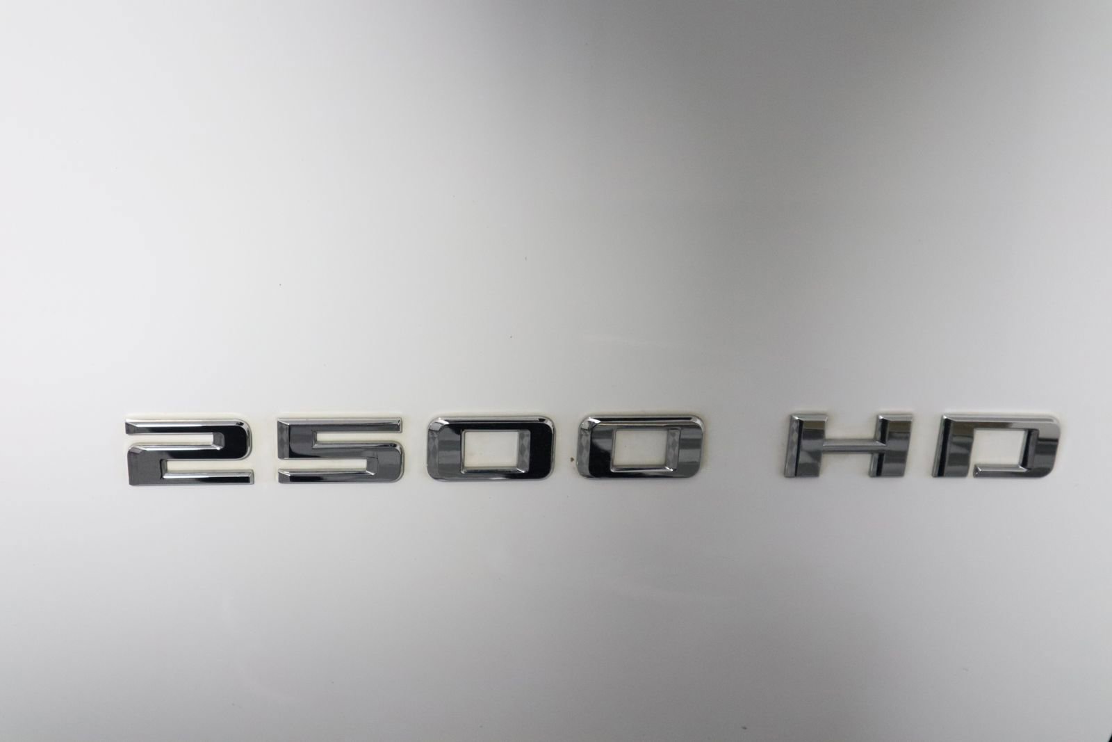 Used 2024 Chevrolet Silverado 2500 LTZ w/ LTZ Convenience Package image 6