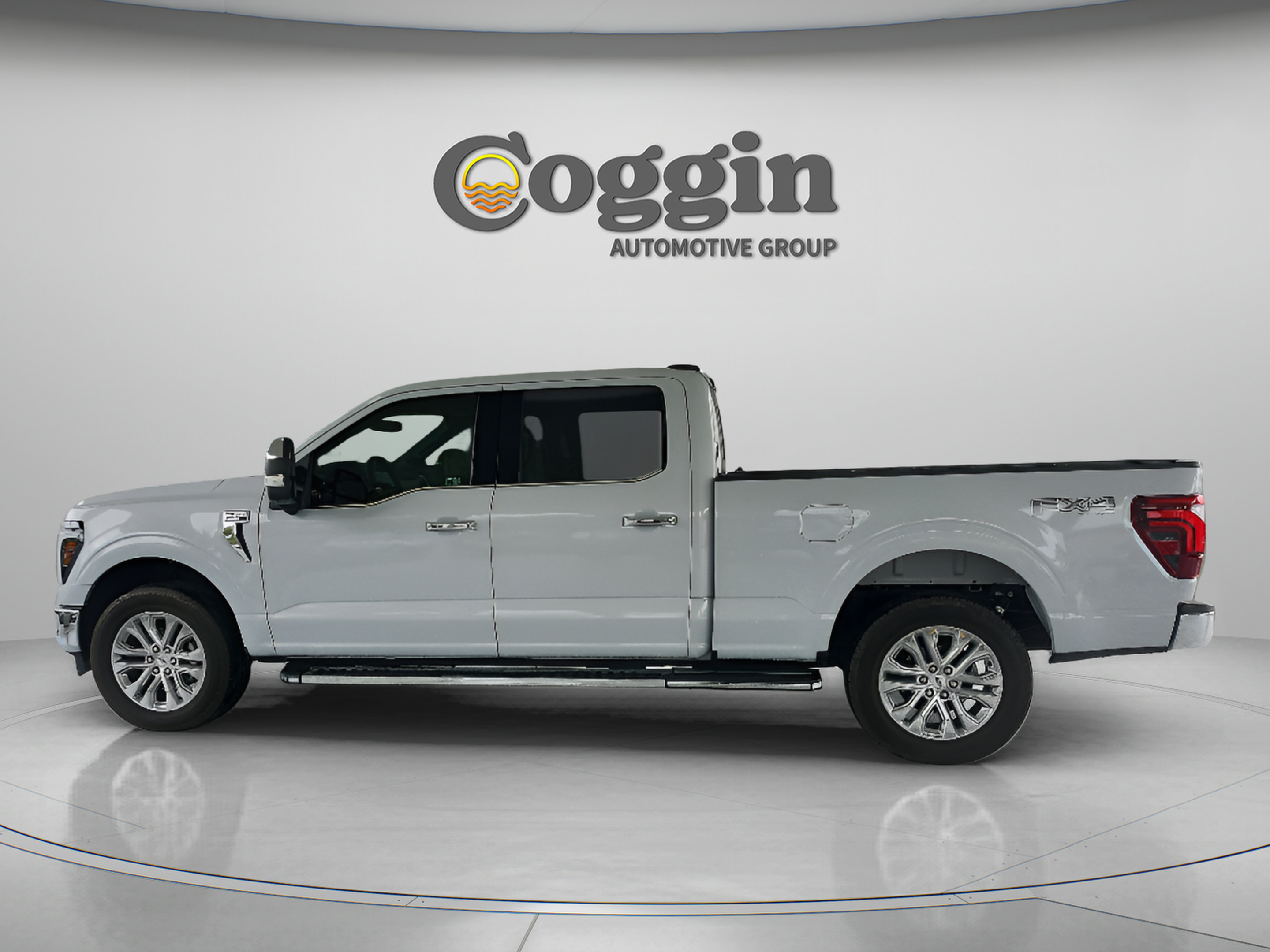 Used 2025 Ford F150 Lariat w/ Equipment Group 501A Mid AWD/4WD image 2
